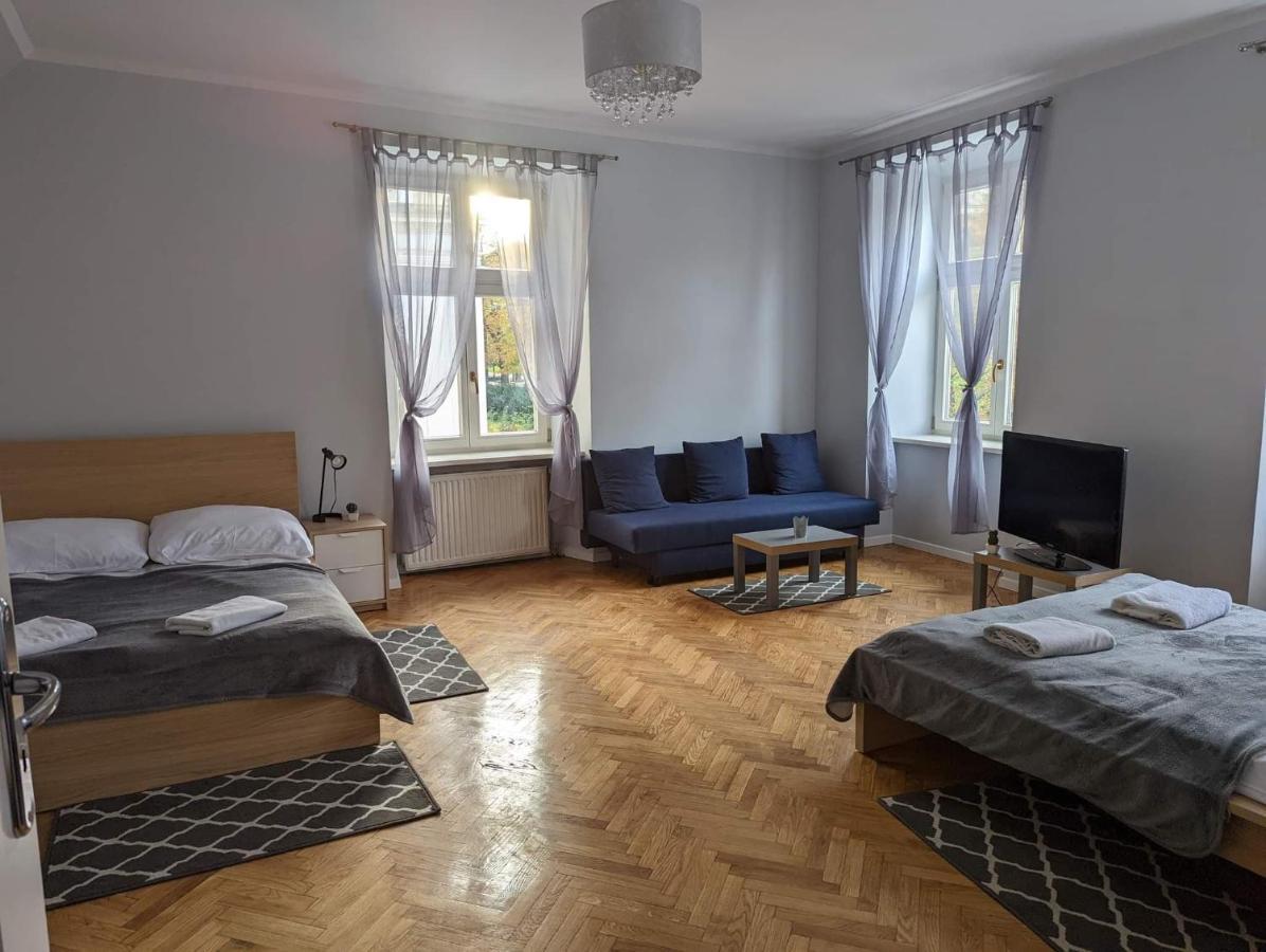 Wawel Suites Krasków Εξωτερικό φωτογραφία